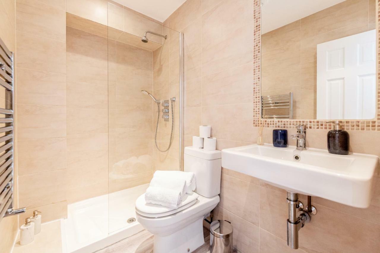 Bright & Spacious 4Beds Home - Kensington High Street-Olympia Londres Extérieur photo